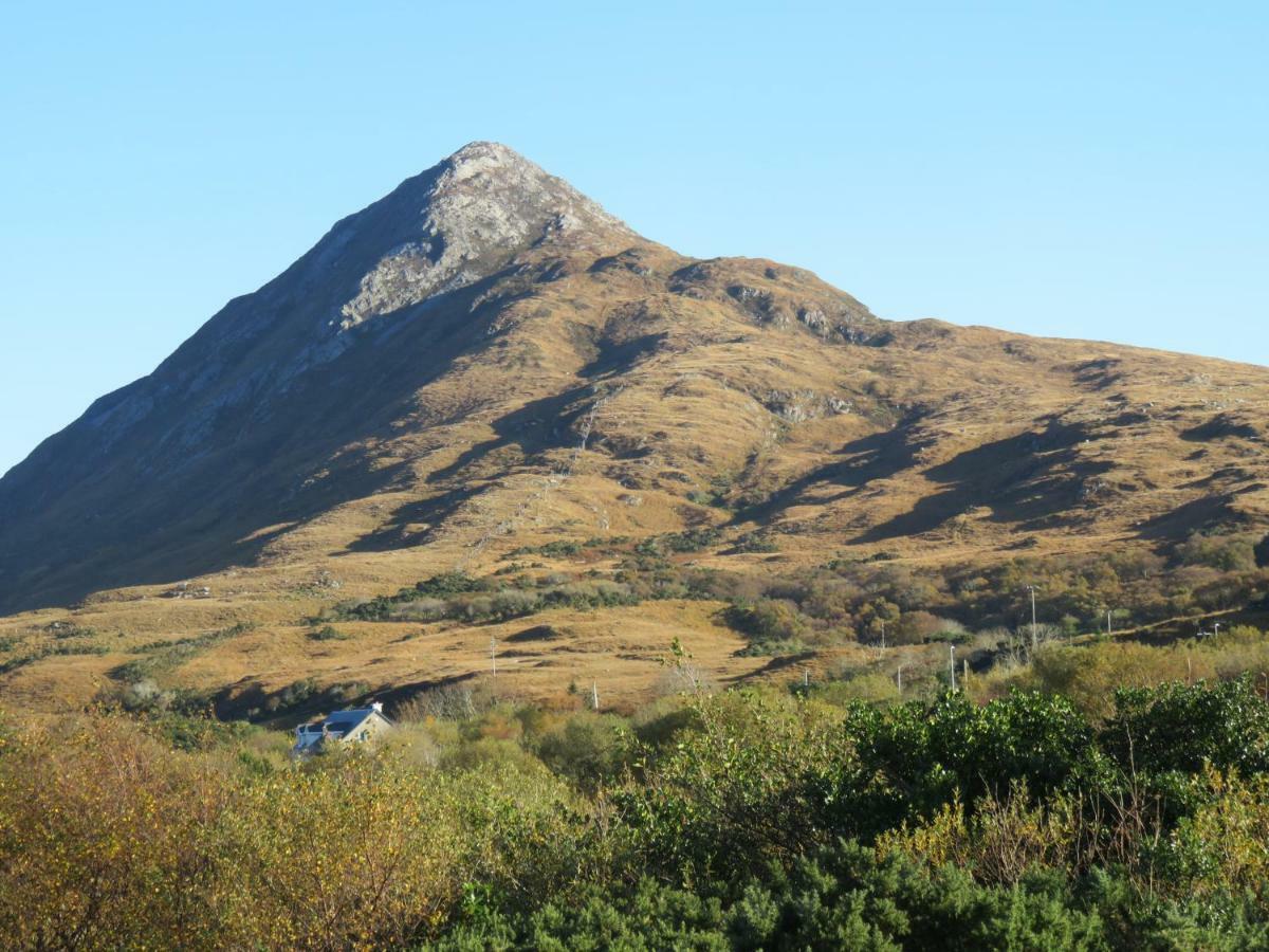 Letterfrack Farm Cottage In Village On A Farm Beside Connemara National Park Luaran gambar